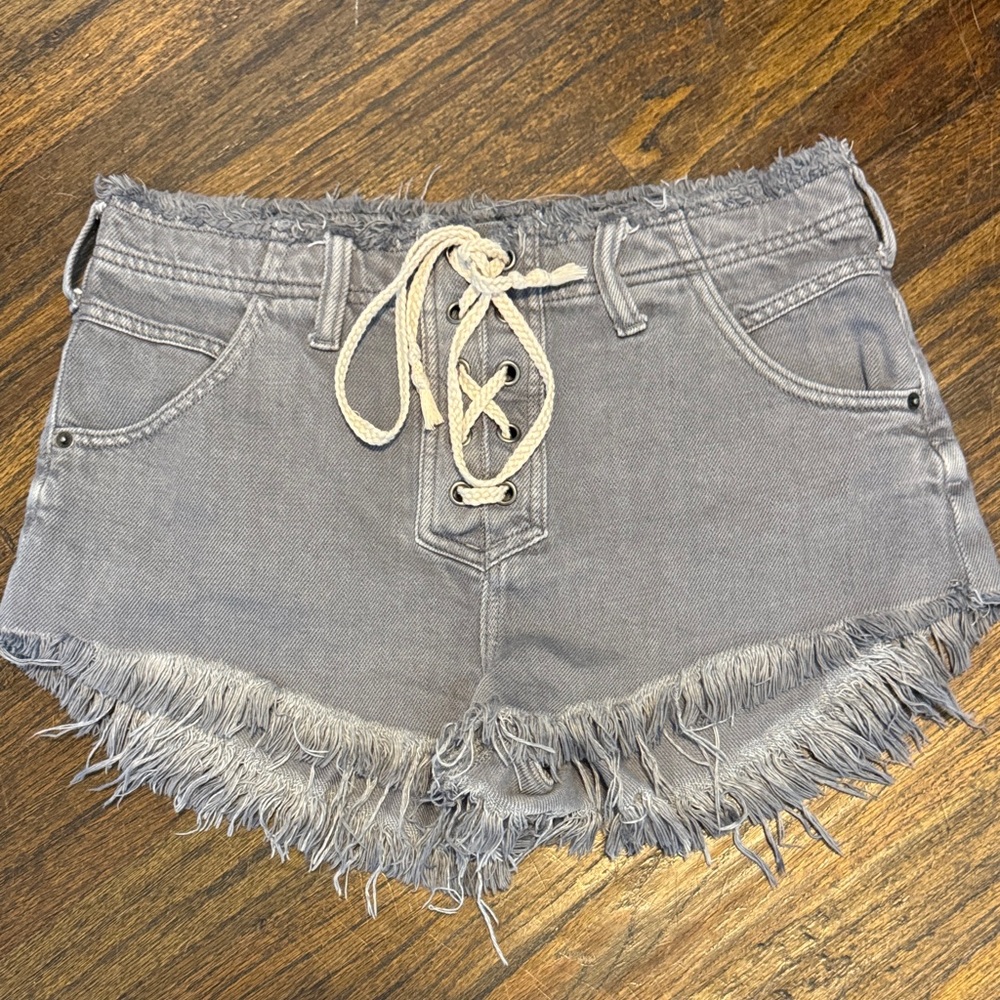 We the Free Frayed Hem Gray Women Shorts size 29